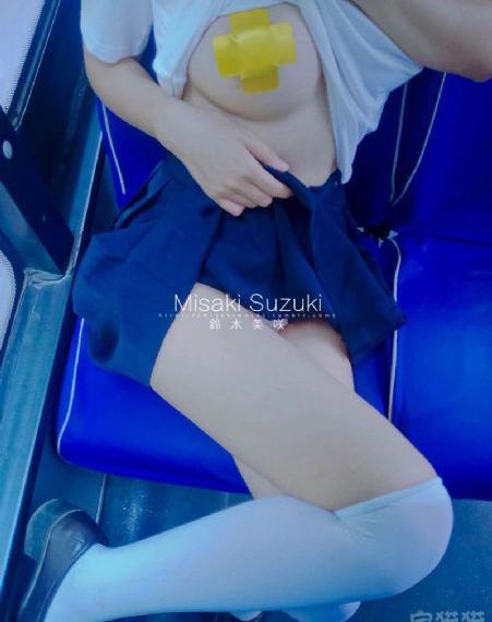 灰猎犬号1080在线完整免费观看