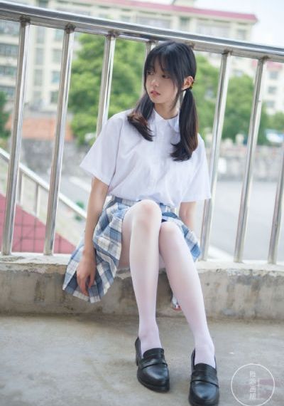 年轻的保母