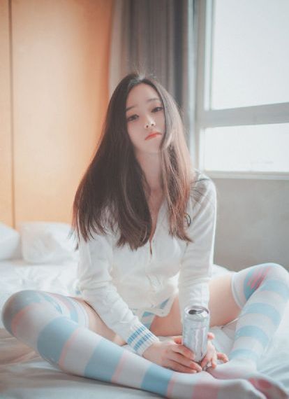 色小组
