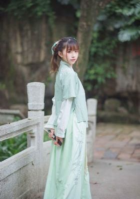 三年级在线观看免费观看大全