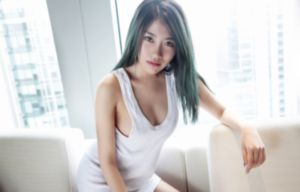 女主角