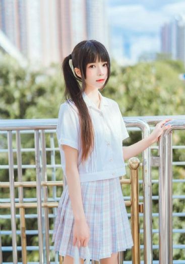 年轻保母